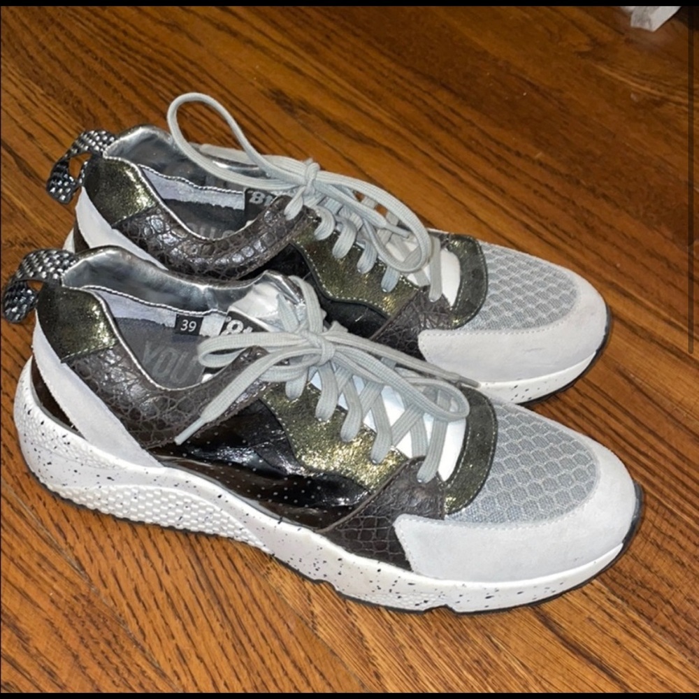 P448 Shoes